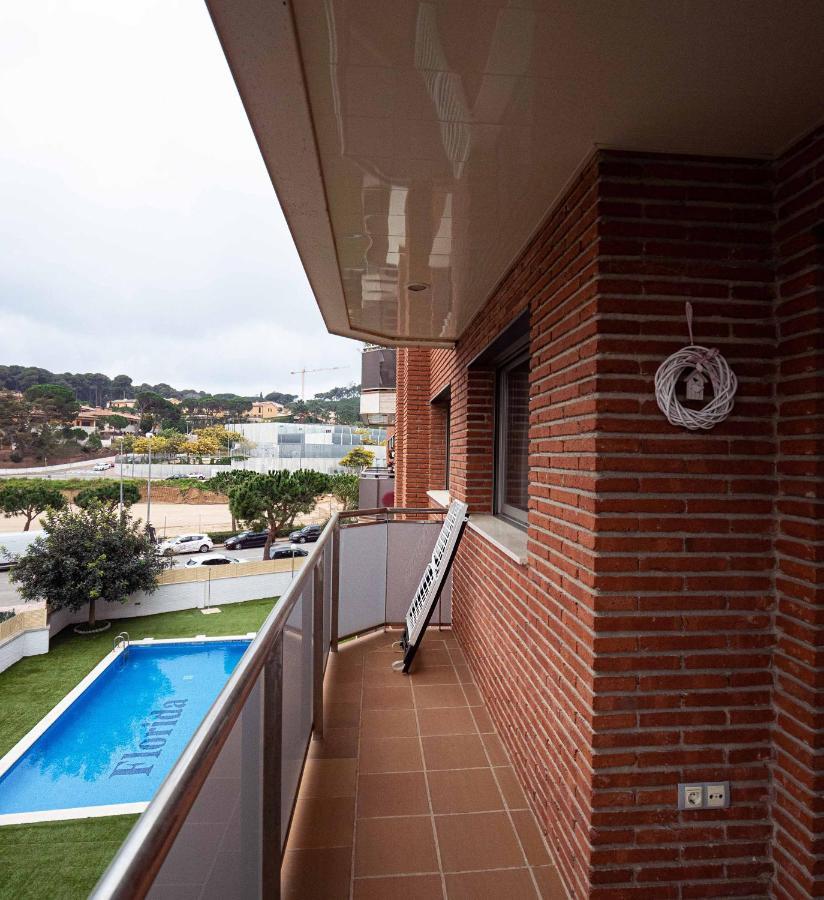 Two Bedroom Stylish Studio, 5 Minutes Walk From The Beach Lloret de Mar Exterior foto