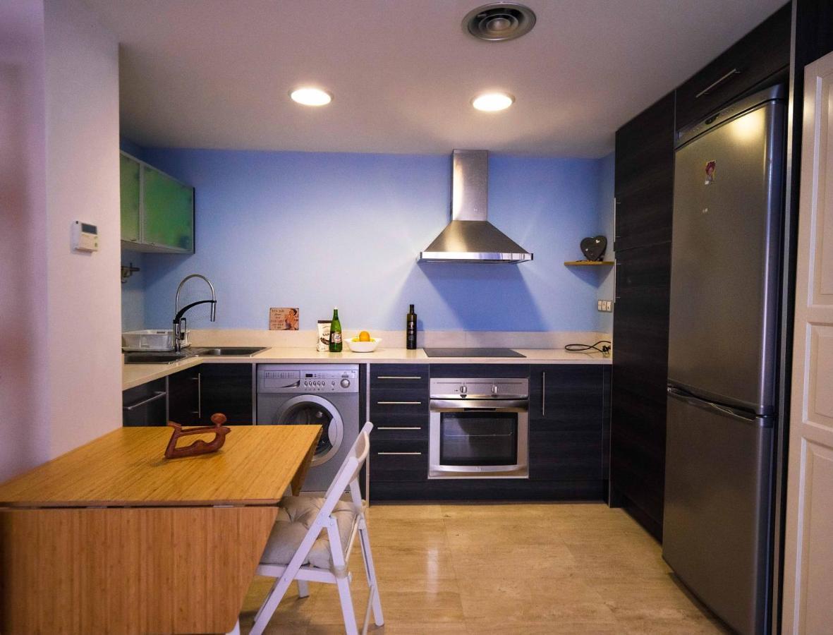 Two Bedroom Stylish Studio, 5 Minutes Walk From The Beach Lloret de Mar Exterior foto