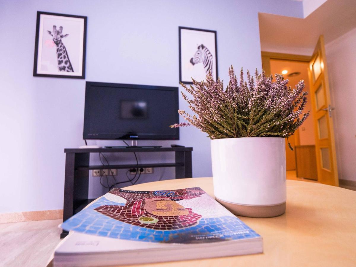Two Bedroom Stylish Studio, 5 Minutes Walk From The Beach Lloret de Mar Exterior foto
